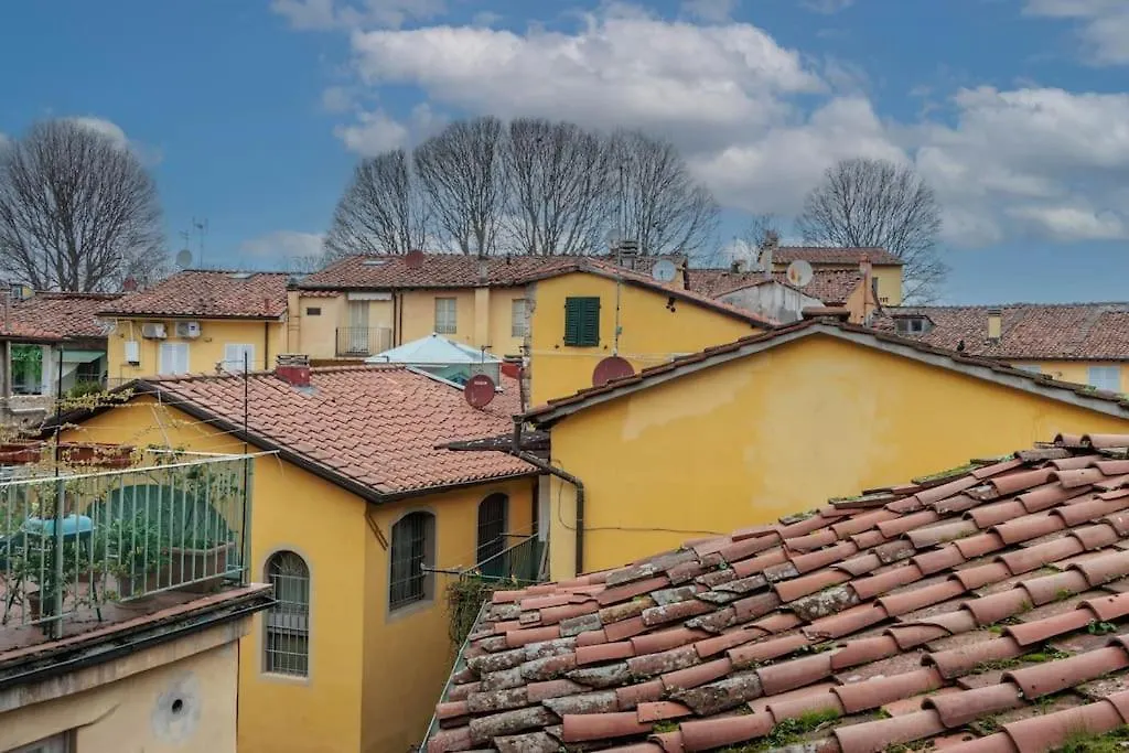 Casa Merlot Lucca 0*,  Italy